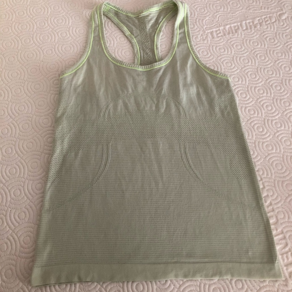 Lululemon tank top
